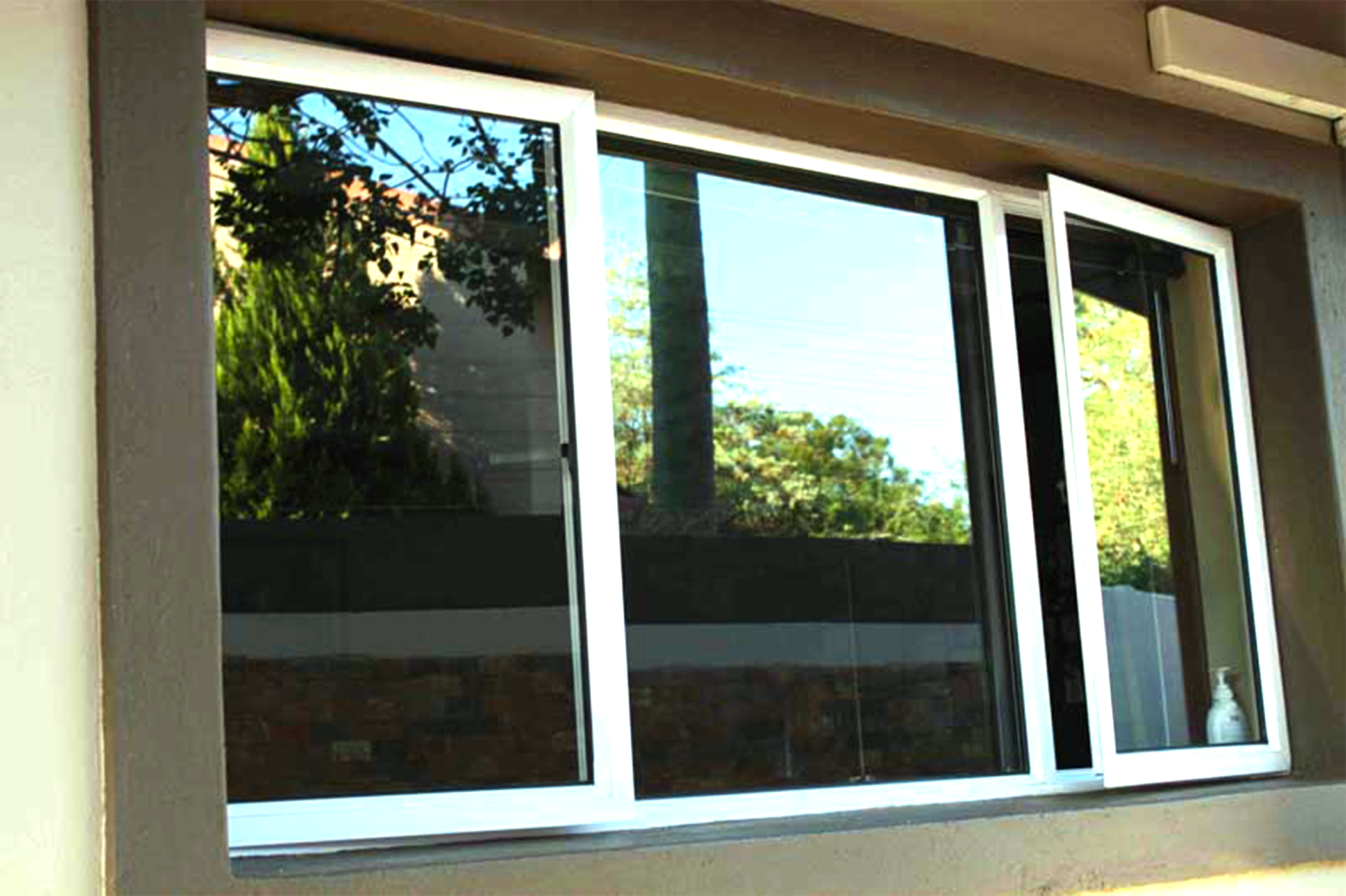 link Aluminium Doors